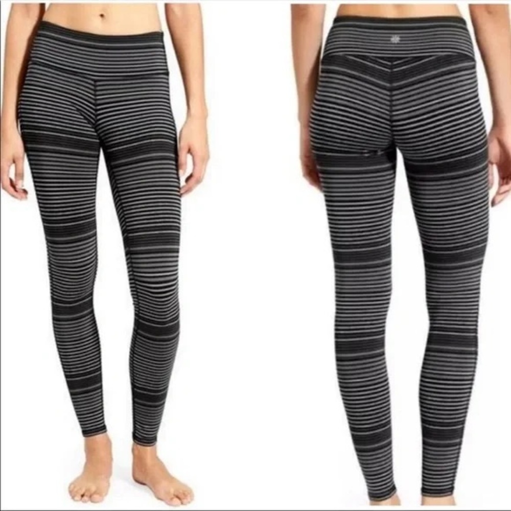 Athleta Colorblock Stripe Chaturanga Tight Leggings Size XXS Gray and black